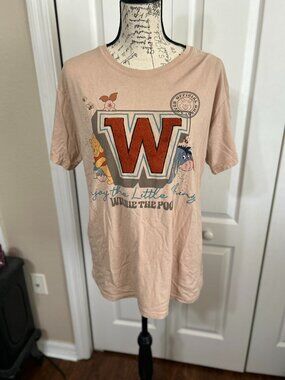 Disney official Winnie the Pooh vintage style t shirt size large